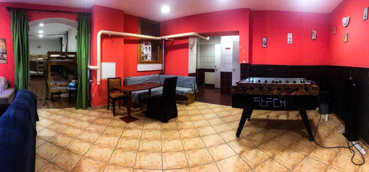 Whole Basement Former Pub3 For Bachelor / Bachelorette Party Budapest Esterno foto