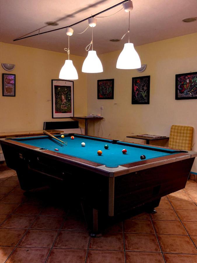 Whole Basement Former Pub3 For Bachelor / Bachelorette Party Budapest Esterno foto