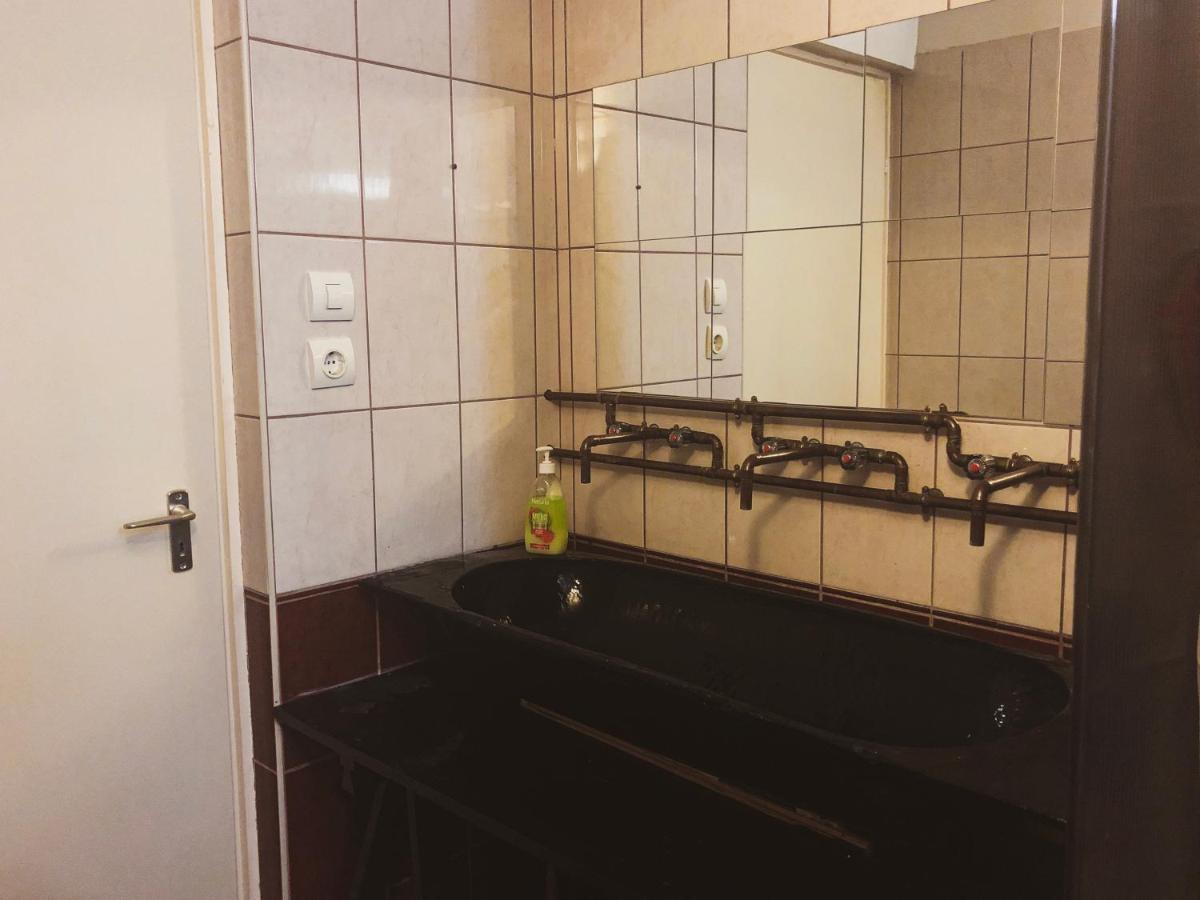 Whole Basement Former Pub3 For Bachelor / Bachelorette Party Budapest Esterno foto