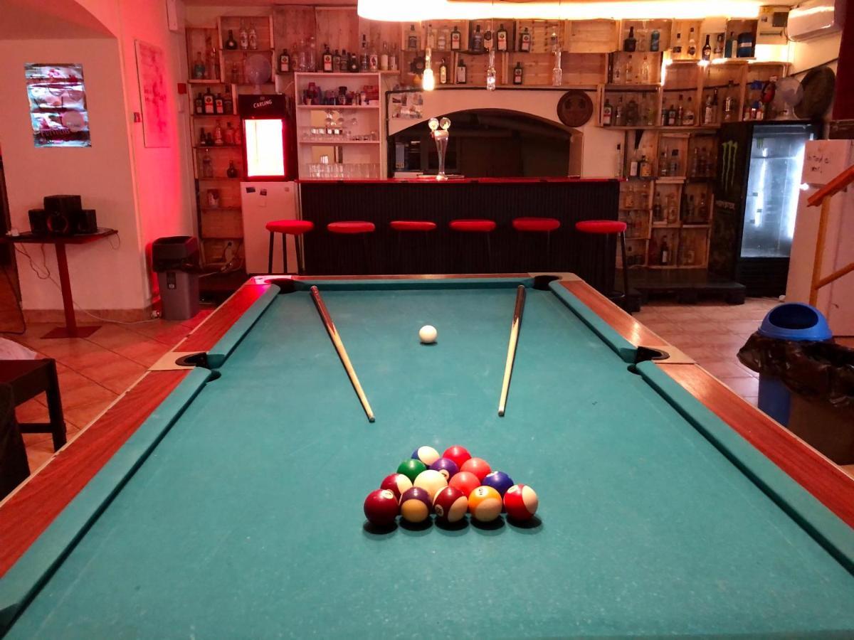 Whole Basement Former Pub3 For Bachelor / Bachelorette Party Budapest Esterno foto