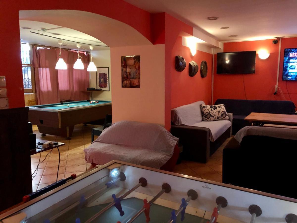 Whole Basement Former Pub3 For Bachelor / Bachelorette Party Budapest Esterno foto